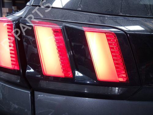 Used Left tailgate light PEUGEOT 3008 II SUV (MC_, MR_, MJ_, M4_) [2016-2025]  19125569