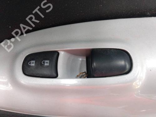 Used Right front window switch NISSAN JUKE (F15) 1.6 (117 hp) 17009730