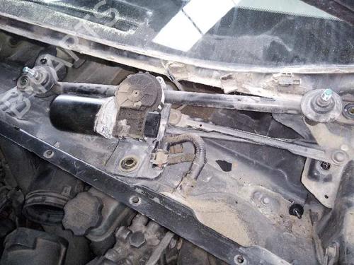 Used Front wiper motor KIA SPORTAGE II (JE_, KM_) [2004-2011]  7056474