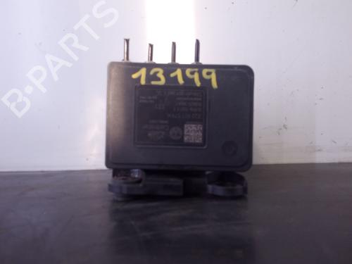 Used ABS pump VW GOLF VII (5G1, BQ1, BE1, BE2) 2.0 TDI (150 hp) 24479113