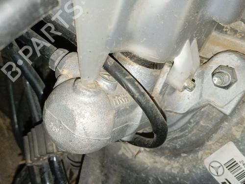brake-master-cylinder-mercedes-benz-a-class-w176-2012-2013-2014-2015-2016-2017-2018-32018916 main image