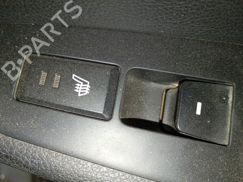 Used Right rear window switch HYUNDAI TUCSON (TL, TLE) 2.0 CRDi All-wheel Drive (136 hp) 30725175