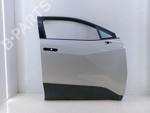 Used Right front door TOYOTA C-HR (_X1_) 1.8 Hybrid (ZYX10_, ZYX11_) (98 hp) 24682627