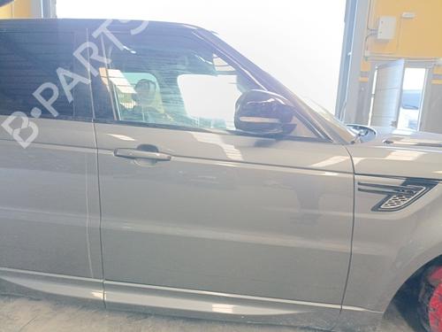 Used Right front door Right front door 38743912 38743912