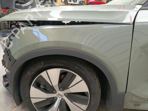 left-front-fenders-volvo-xc40-536-2017-40079798 main image