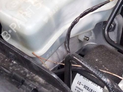 Used Brake master cylinder BMW 1 (E87) 118 d (143 hp) 9343693