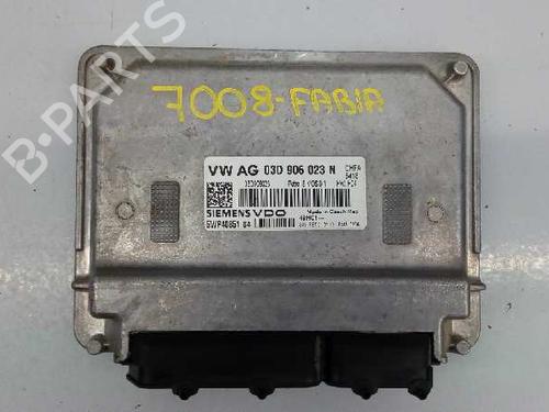 Calculateur moteur (ecu) SKODA FABIA II (542) 1.2 (60 hp) 5001639