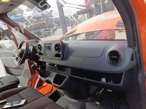 Tableau de bord MERCEDES-BENZ SPRINTER 3,5-t Van (B907, B910) 314 CDI RWD (907.631, 907.633, 907.635, 907.637) (143 hp) 32078619