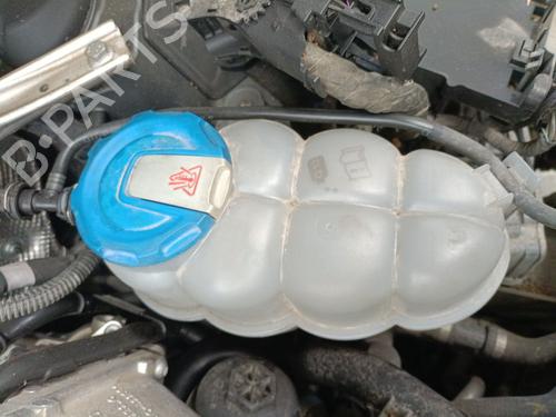 expansion-tank-audi-a4-b9-8w2-8wc-2015-40259897 main image