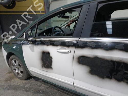 Left front door PEUGEOT 5008 (0U_, 0E_) 2.0 HDi 150 / BlueHDi 150 | BP31947325C2