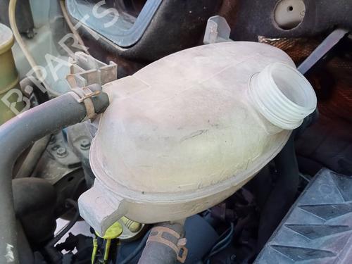 Used Expansion tank RENAULT MASTER II Van (FD) 2.5 dCi (120 hp) 22374443