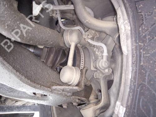 Used Left front steering knuckle MITSUBISHI PAJERO III (V7_W, V6_W) 3.2 Di-D (V68W) (160 hp) 15217382