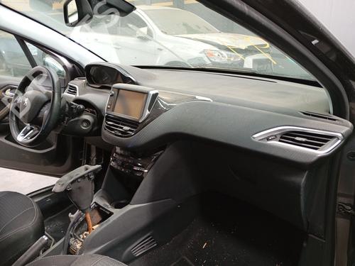 Instrumentbræt PEUGEOT 208 I (CA_, CC_) 1.2 THP 110 (110 hp) 28052266