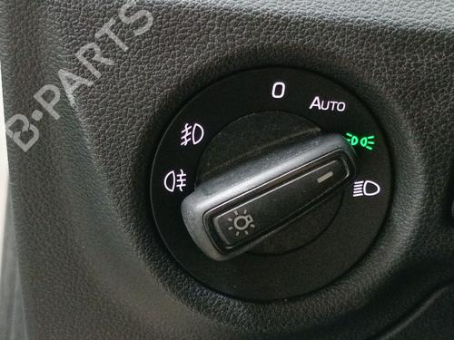 headlight-switch-skoda-scala-nw1-2019-34510255 main image