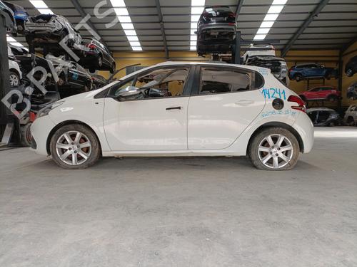 Brugte PEUGEOT 208 I (CA_, CC_) 1.6 BlueHDi 100 (100 hp) 4290779