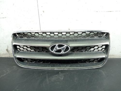 Grill HYUNDAI SANTA FÉ II (CM) 2.2 CRDi 4x4 (155 hp) 31847546