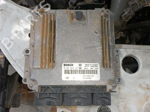Calculateur moteur (ecu) DACIA DOKKER Box Body/MPV 1.5 dCi 75 / Blue dCi 75 (FEJW, FEAH) (75 hp) 29998630