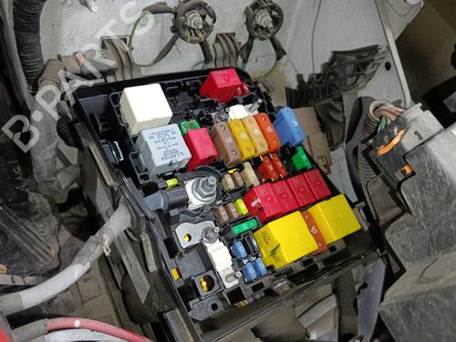 Zekeringkast PEUGEOT 3008 II SUV (MC_, MR_, MJ_, M4_) 1.2 THP/ PureTech 130 (MRHNSM, MRHNSU, MRHNSJ, MRHNYW,... (131 hp) 29972967