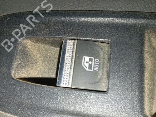 Used Right rear window switch RENAULT ARKANA I (LCM_, LDN_) 1.3 TCe 140 (LDN0) (140 hp) 28112794