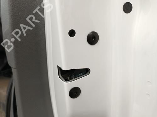 Used Front right lock VW CRAFTER Van (SY_, SX_) [2016-2025]  29002067