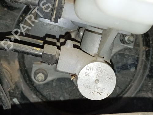 Used Brake master cylinder KIA STONIC (YB) 1.0 T-GDi (120 hp) 30684622
