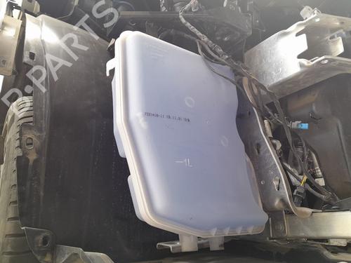 Used Windscreen washer tank BMW X1 (F48) sDrive 18 d (150 hp) 30721134