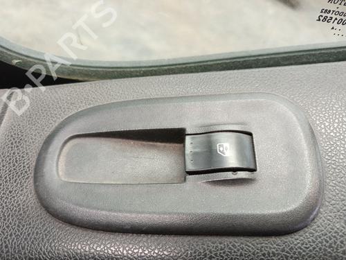 Used Right front window switch Right front window switch RENAULT MASTER III Platform/Chassis (EV, HV, UV) 2.3 dCi 125 FWD (EV0C, EV0D, EV0J, HV0C, HV0D, HV0H,... (125 hp) 36775789 36775789