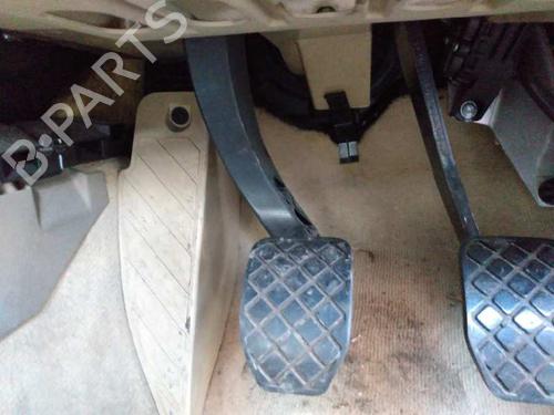 Pedał sprzęgła AUDI A4 B7 Convertible (8HE) 2.0 TDI BP8786843I13