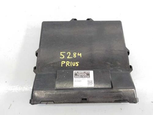 Used Electronic module TOYOTA PRIUS (_W3_) 1.8 Hybrid (ZVW3_) (99 hp) 2224137