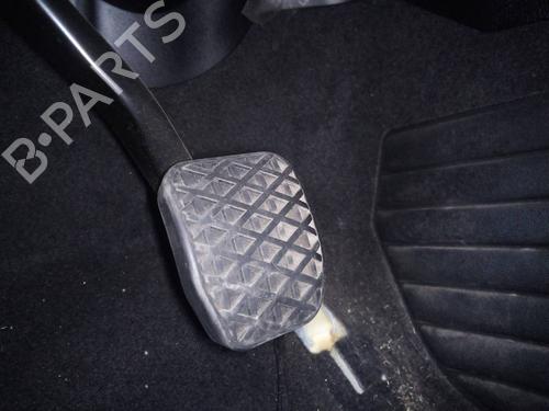 bremsepedal BMW 1 (F21) 116 d (116 hp) 17048046