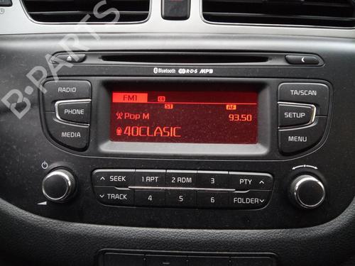 Used Radio KIA CEE'D Sportswagon (JD) 1.6 GDI (135 hp) 12572699