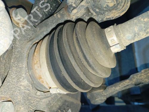 Used Right front driveshaft KIA STONIC (YB) 1.0 T-GDi Eco-Dynamics+ (101 hp) 30684529