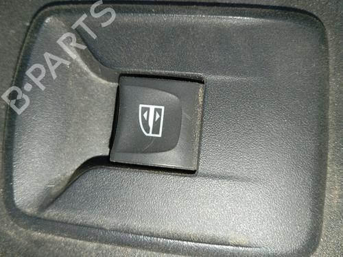 Mando elevalunas delantera derecho Mando elevalunas delantera derecho RENAULT TRAFIC III Van (FG_) 1.6 dCi 120 (FGMB, FGMC) (120 hp) 37440397 37440397