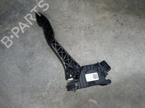 pedal-skoda-karoq-nu7-nd7-2017-33461485 main image