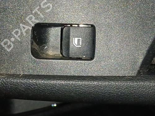 Mando elevalunas trasera derecho HYUNDAI i20 III (BC3, BI3) 1.0 T-GDI (101 hp) 32346638