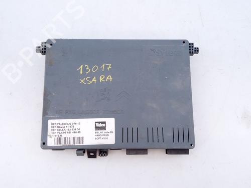 Used Fuse box CITROËN XSARA (N1) 1.9 D (70 hp) 28950893