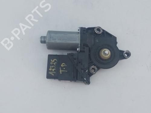 Portierruitmotor rechtsachter VW GOLF PLUS V (5M1, 521) [2004-2013]  30383065