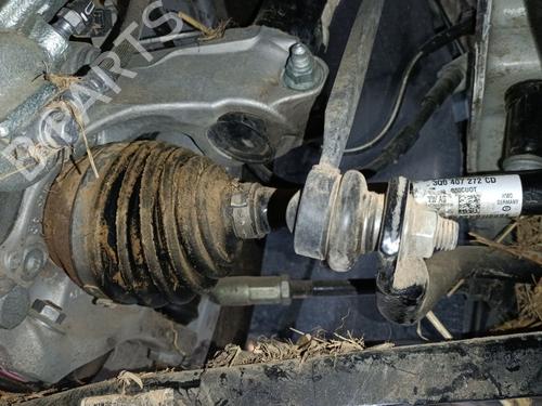 Used Right front driveshaft Right front driveshaft SKODA KAROQ (NU7, ND7) 1.5 TSI (150 hp) 33462820 33462820