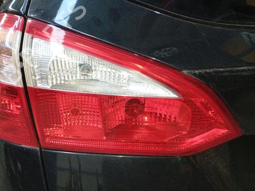 Farolim esquerdo da mala FORD FOCUS III Turnier 1.6 TDCi (115 hp) 32393719