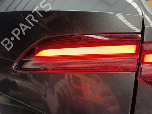 Højre baglygte bagklap SKODA KAROQ (NU7, ND7) 1.5 TSI (150 hp) 28167697