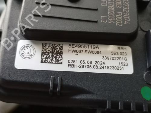 Used Front wiper motor SKODA OCTAVIA IV Combi (NX5, PV5) 2.0 TDi (150 hp) 27993890