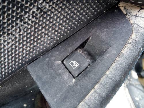 Used Left rear window switch BMW 1 (F40) 118 d (150 hp) 17011279