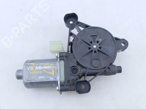 Used Left front window motor Left front window motor VW GOLF VII (5G1, BQ1, BE1, BE2) 1.2 TSI (105 hp) 39951038 39951038