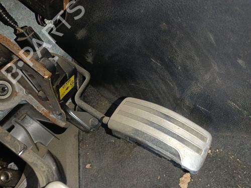 Used Pedal Pedal 38591300 38591300