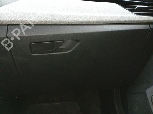 Handskerum Handskerum SKODA KAMIQ (NW4) 1.0 TSI (110 hp) 33203112 33203112