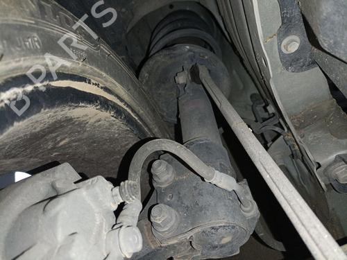Used Right front shock absorber TOYOTA YARIS (_P13_) 1.5 Hybrid (NHP130_, NHP130) (101 hp) 24682647