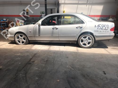 Brugte MERCEDES-BENZ E-CLASS (W210) E 300 Turbo-D (210.025) 4823187