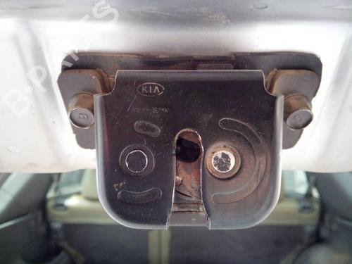 Used Tailgate lock KIA SORENTO I (JC) 2.5 CRDi 4WD (140 hp) 13072438