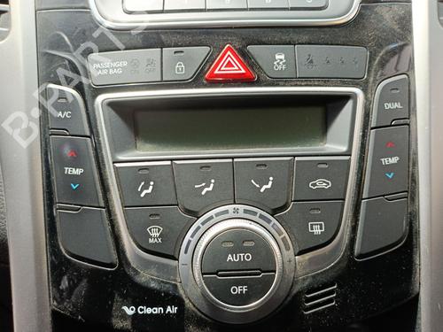 AC-Styringsenhed/Manøvreenhed HYUNDAI i30 (GD) 1.6 CRDi (110 hp) 27275330