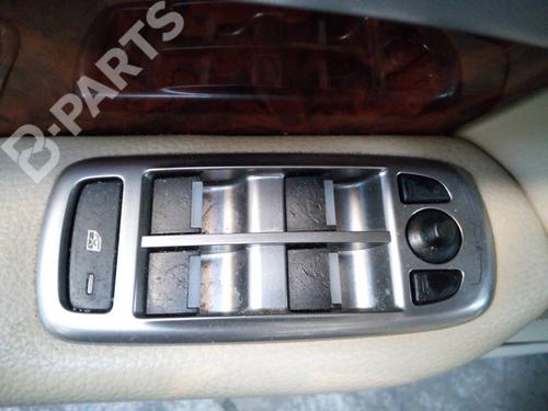 Used Left front window switch Left front window switch JAGUAR XF I (X250) 2.2 D (190 hp) 10390441 10390441